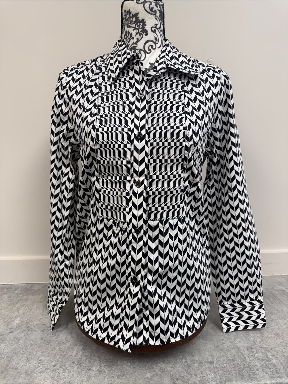 Jones New York Signature Geometric Pintuck Cotton Button Shirt M